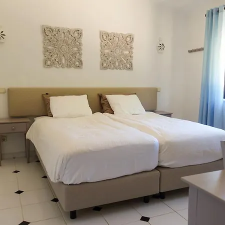 Casa Colina Golf, Only A Minute Walk Away * Carvoeiro (Lagoa)